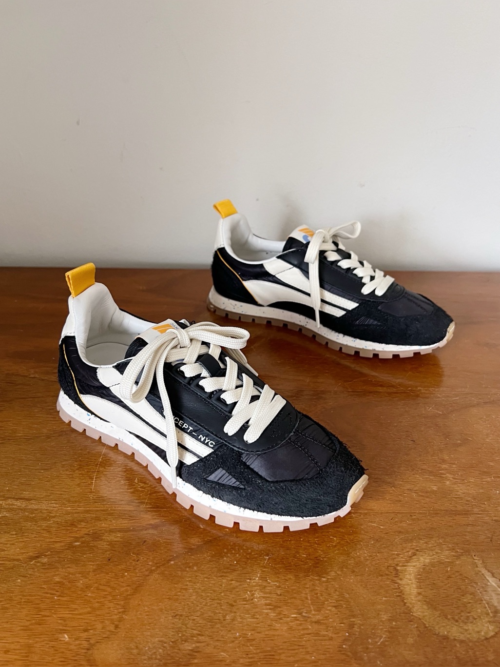 Oncept Toronto Retro Trainer Sneaker Black Suede Nylon Laceup Cream Leather